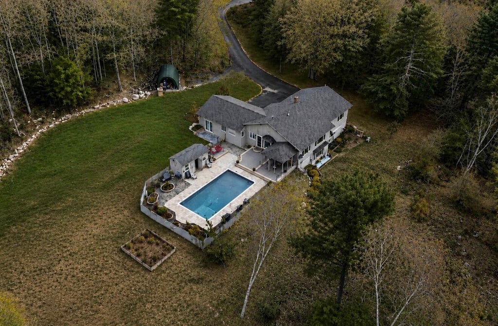 Photo of 28 Oakledge Hills Road, Raymond, ME 04071 (MLS # 1662776)