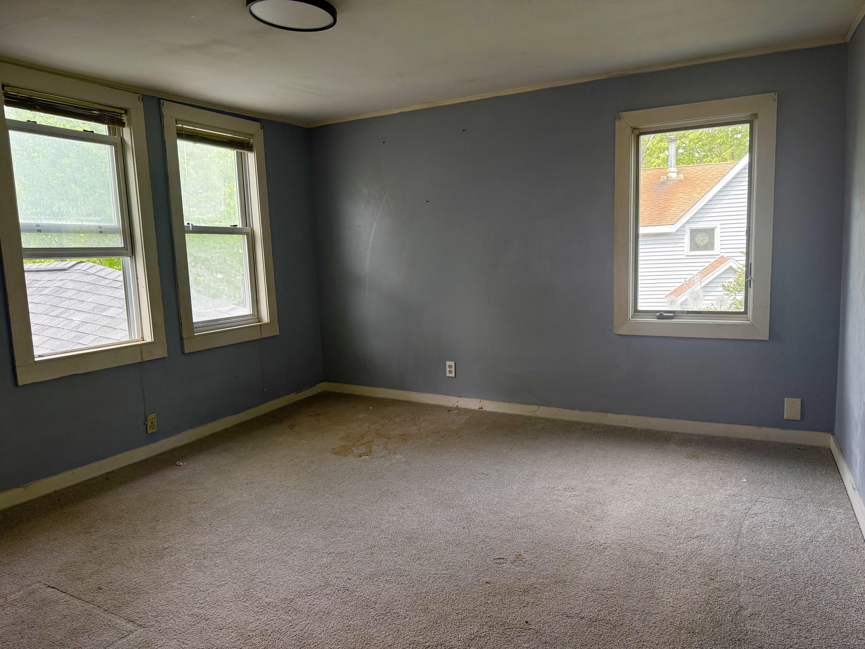 37 Evergreen Avenue