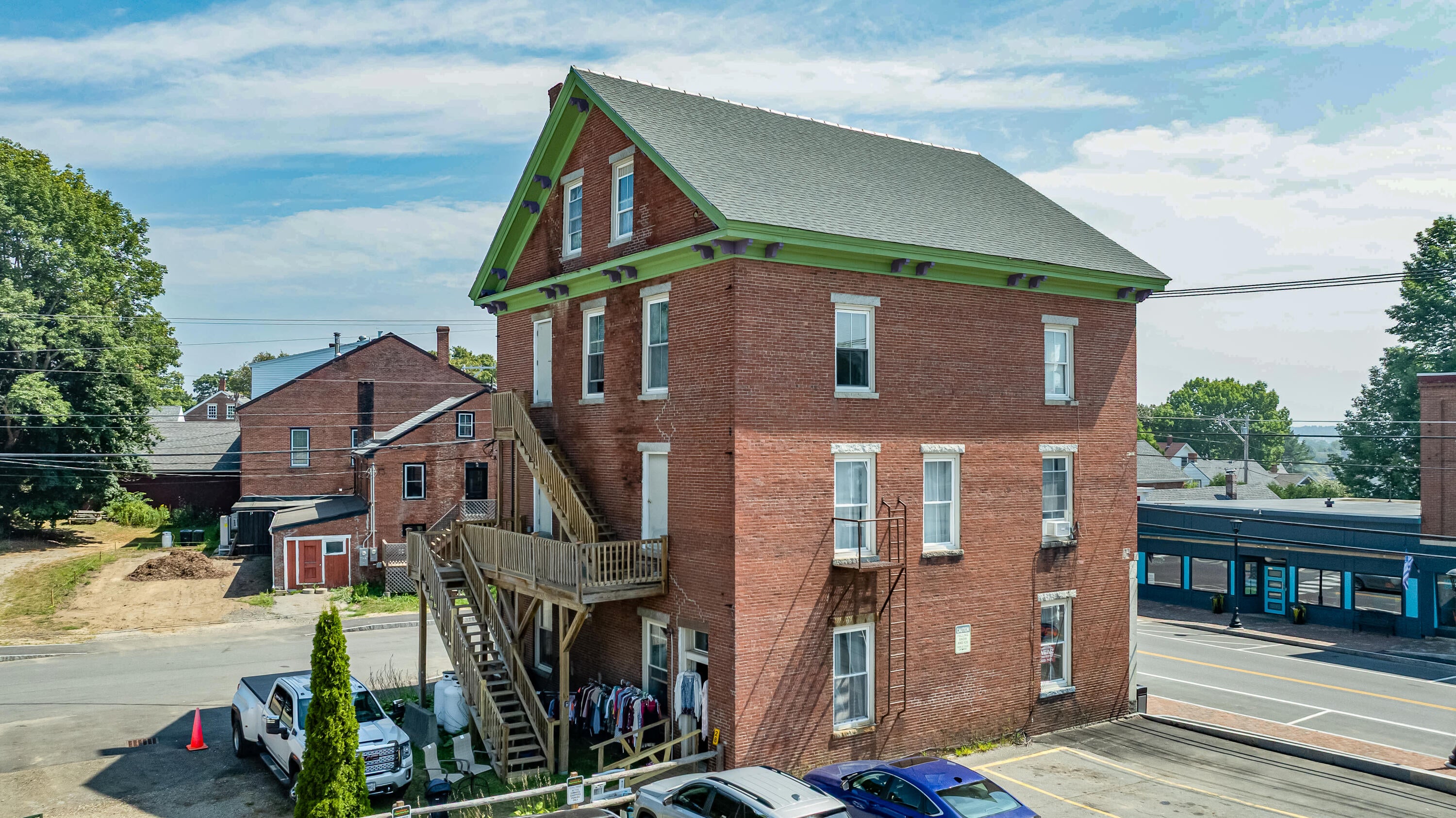 28 E Main Street