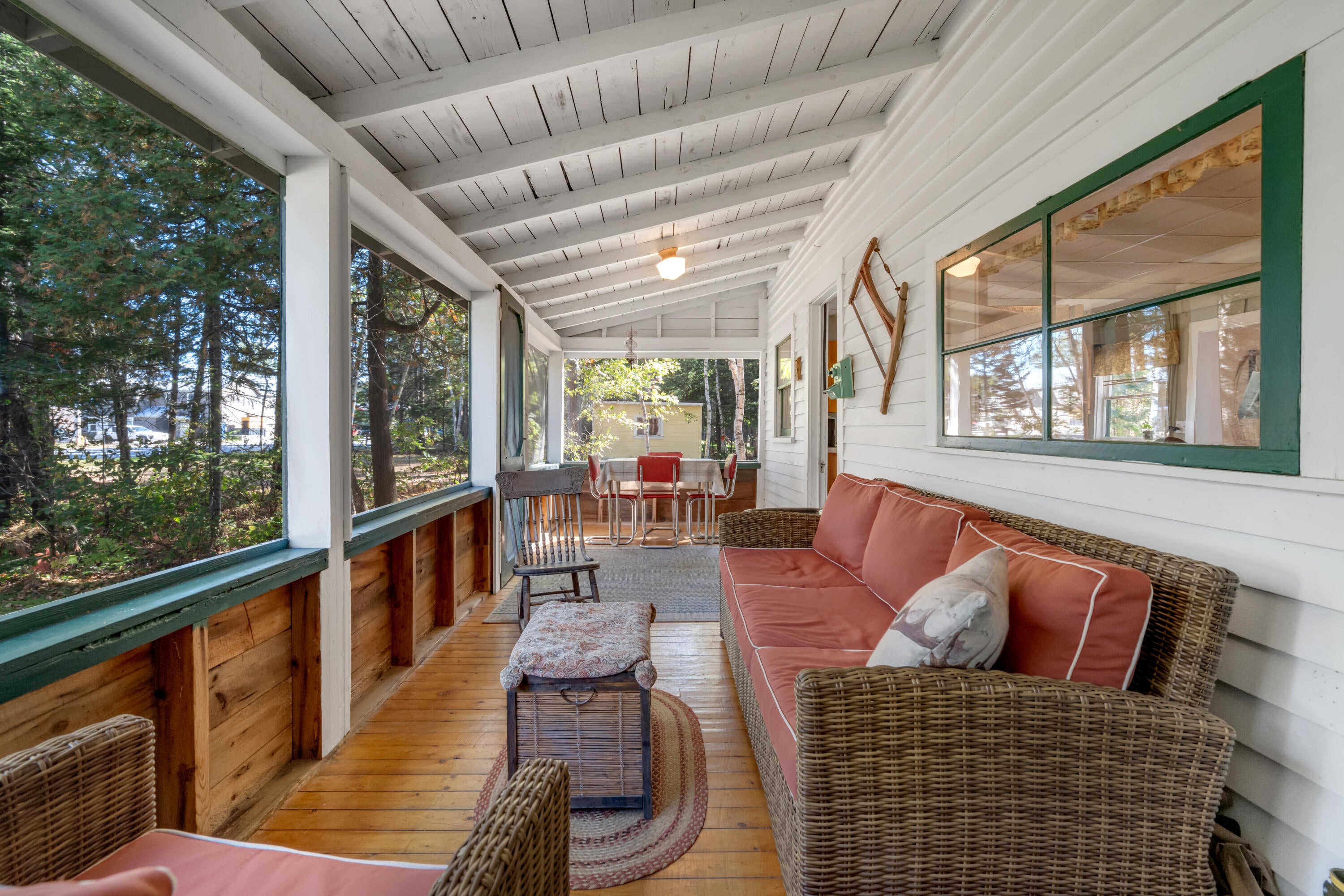 986 Arnold Trail