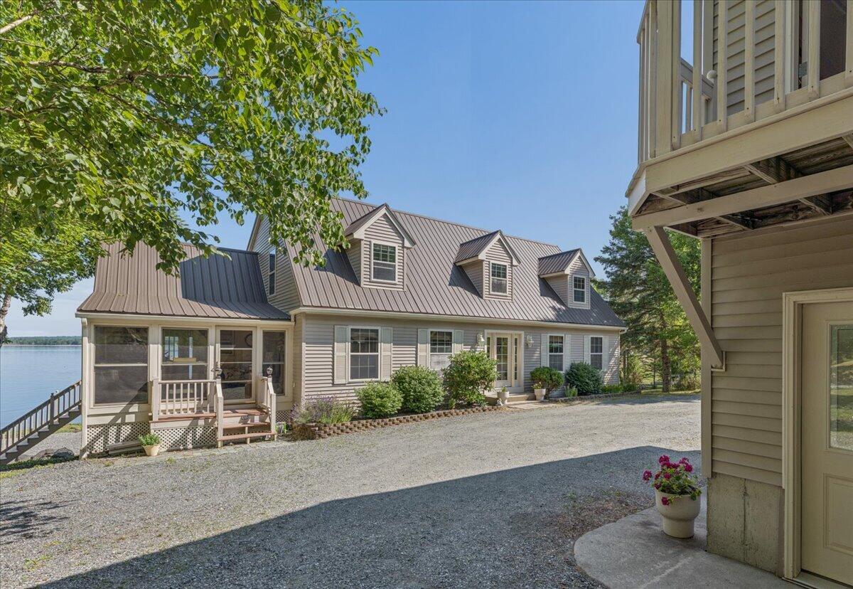 13 Coles Cove