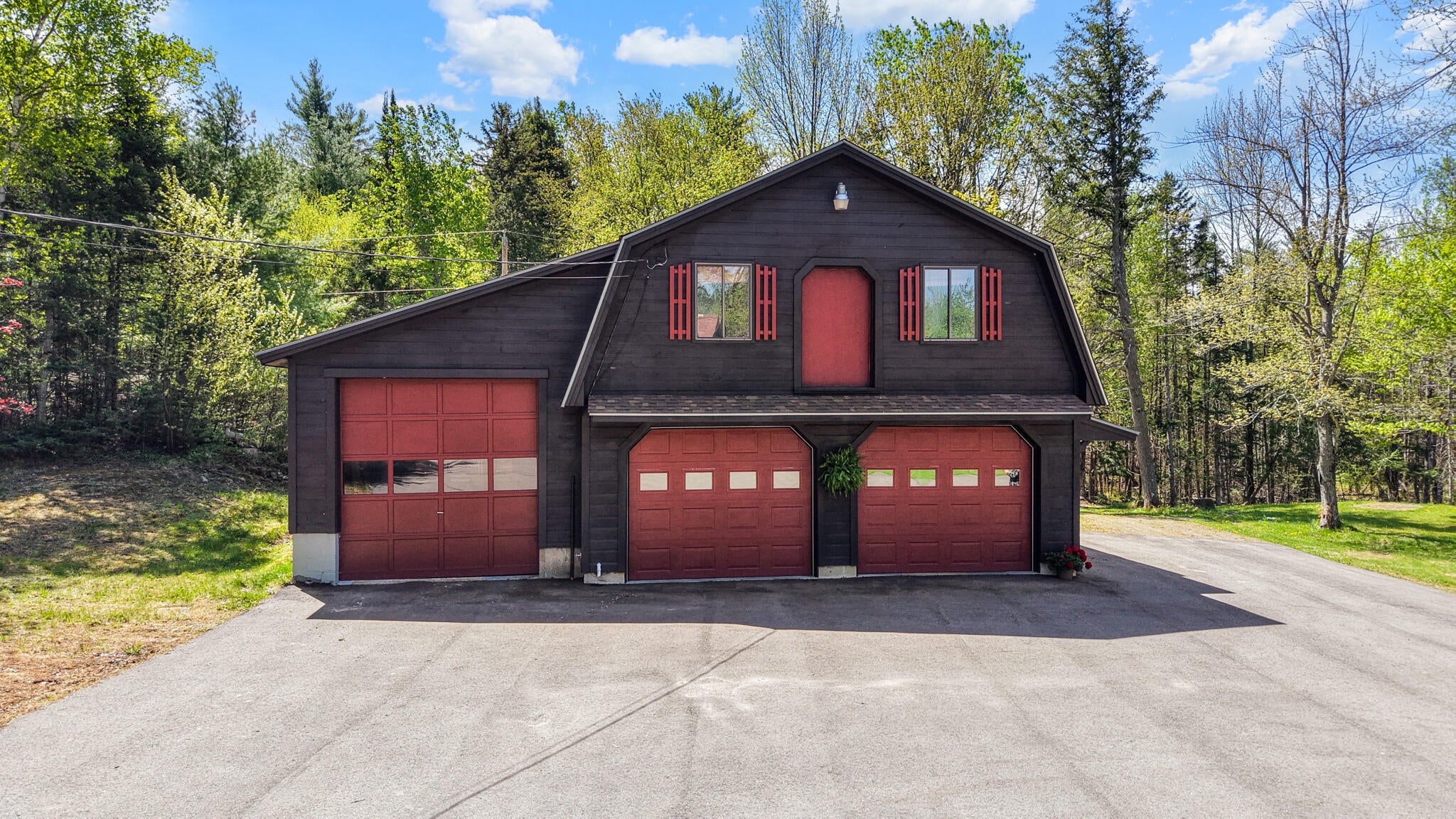 121 Hartford Lane
