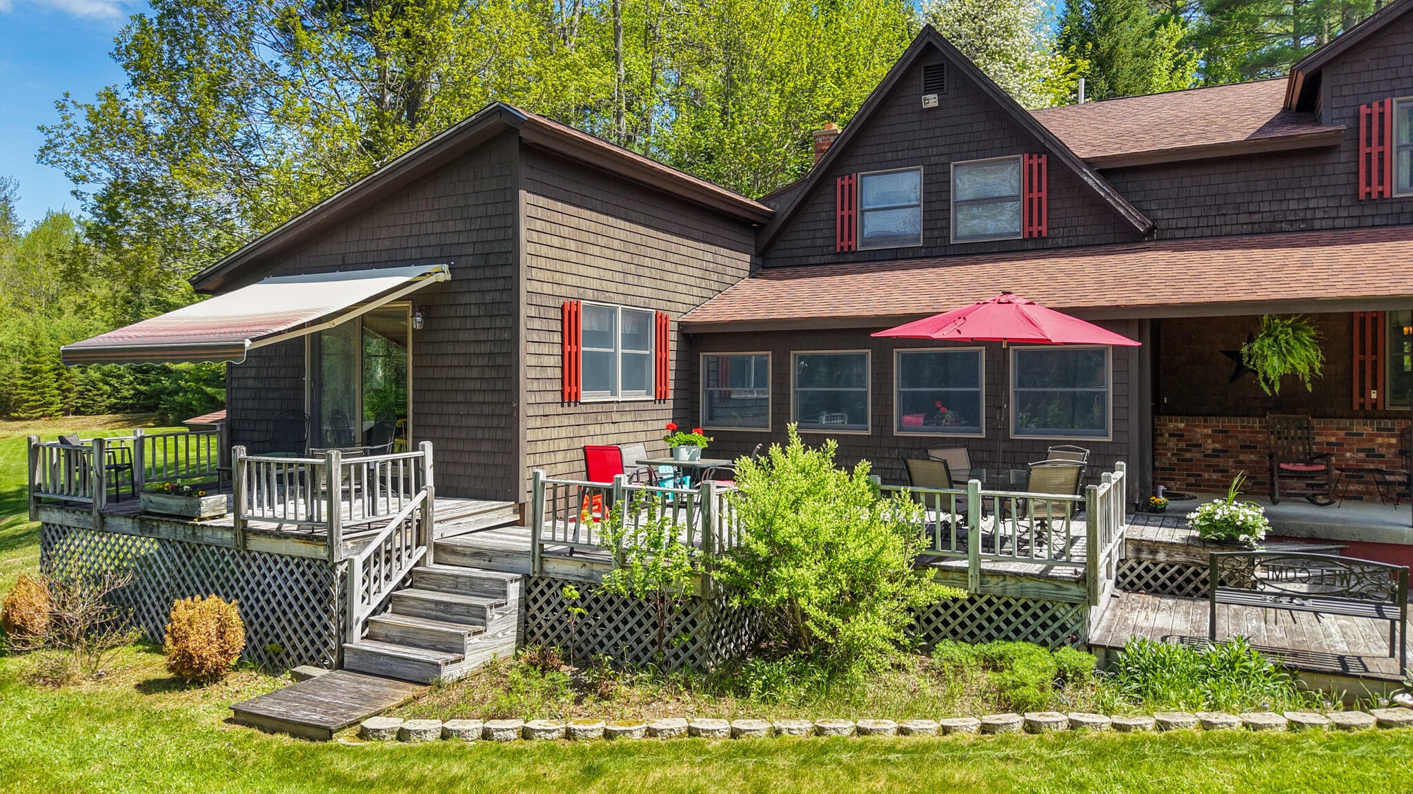 121 Hartford Lane