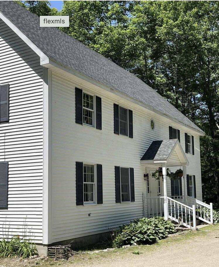 34 Middle Ridge Road