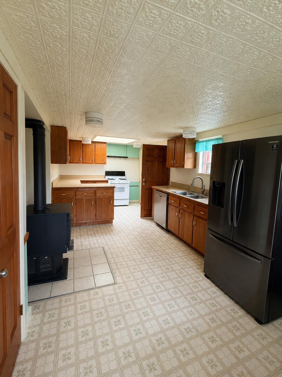 106 Morse District Road S