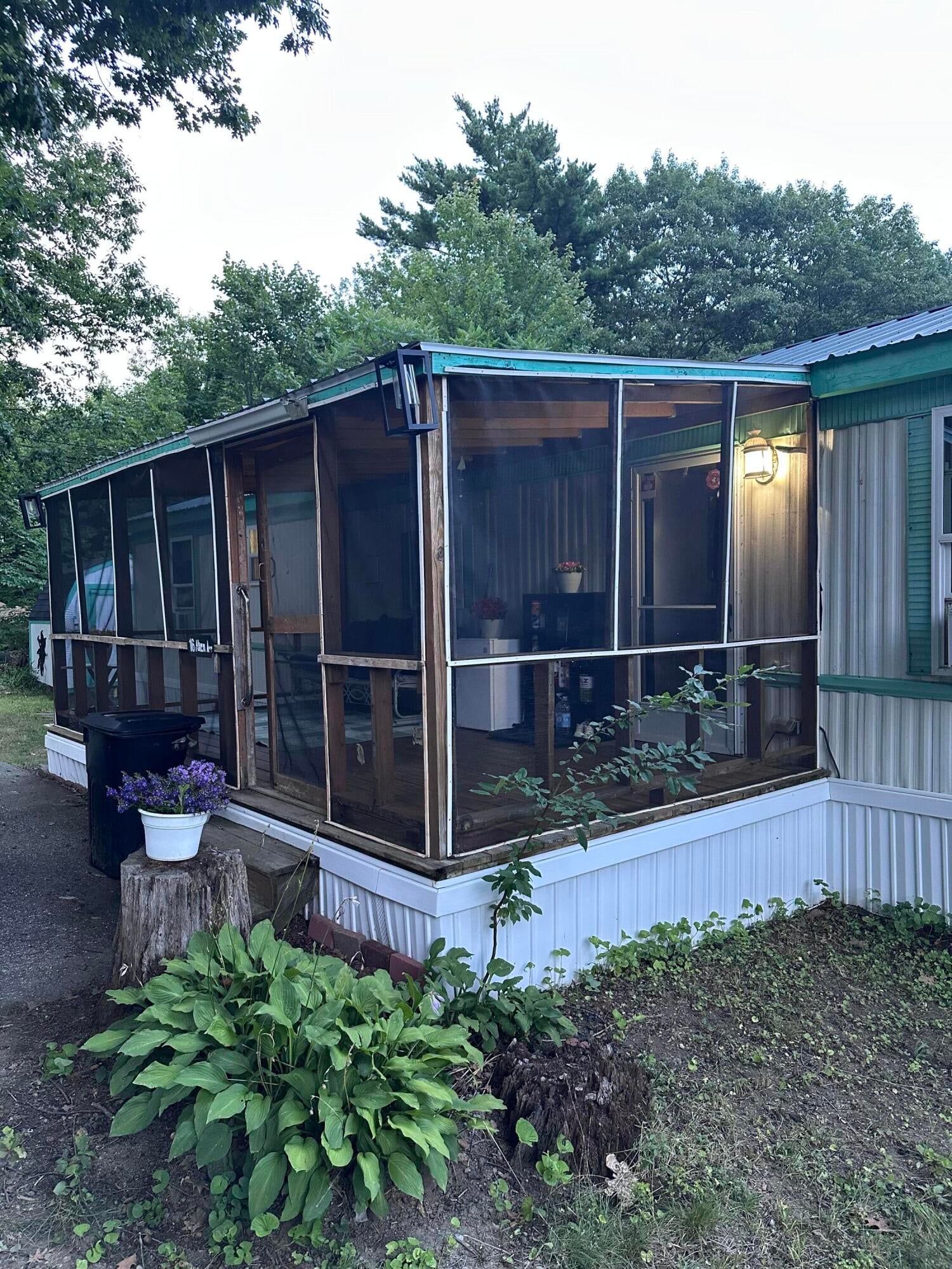 16 Allen Avenue