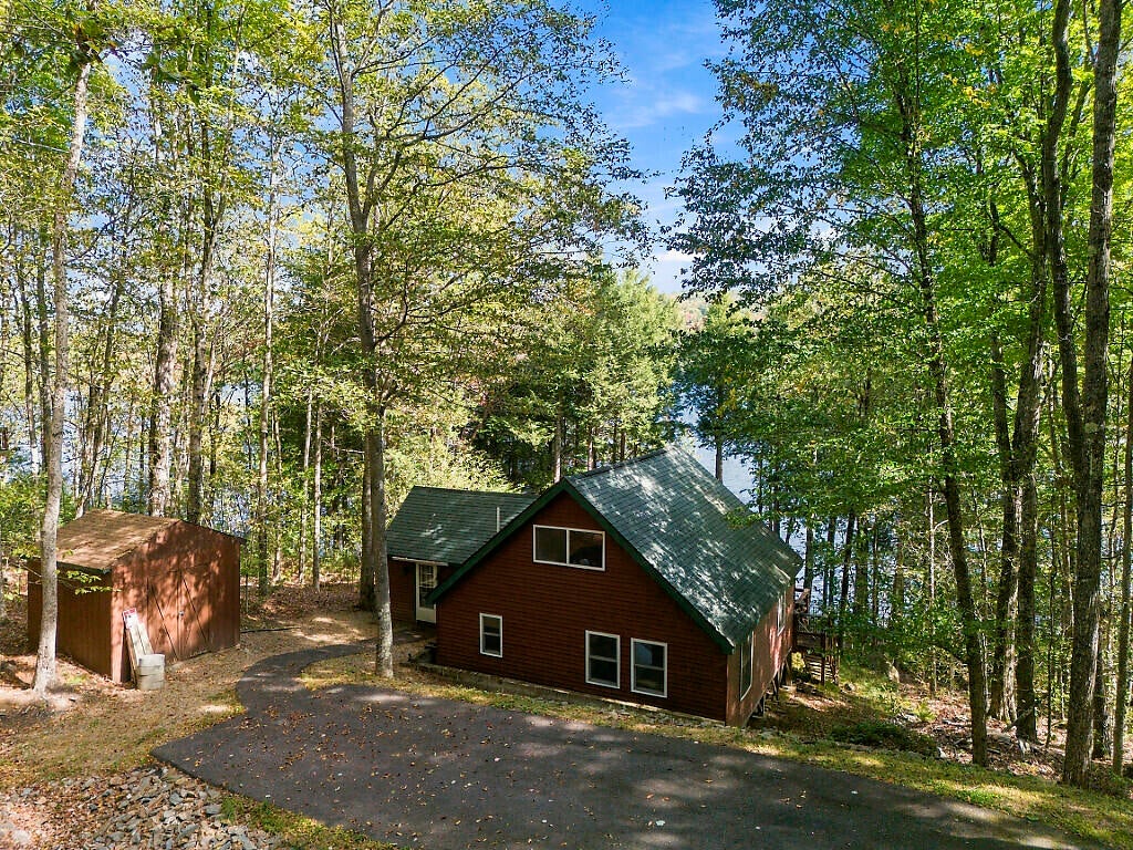 256 W Shore Road