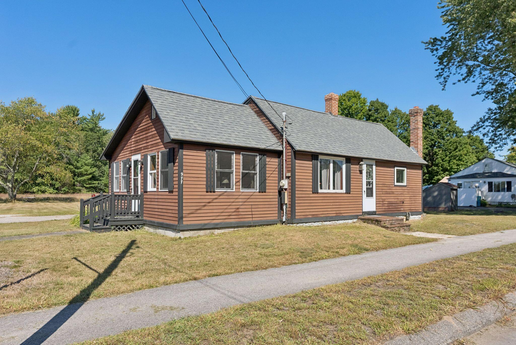 977 Main Street