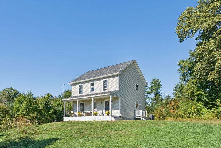 4 Captain Thomas Dr - welcome home