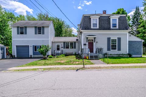 Photo of 27 Bayview Street, Yarmouth, ME 04096 (MLS # 1668406)