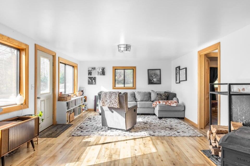 725 Bacon Road