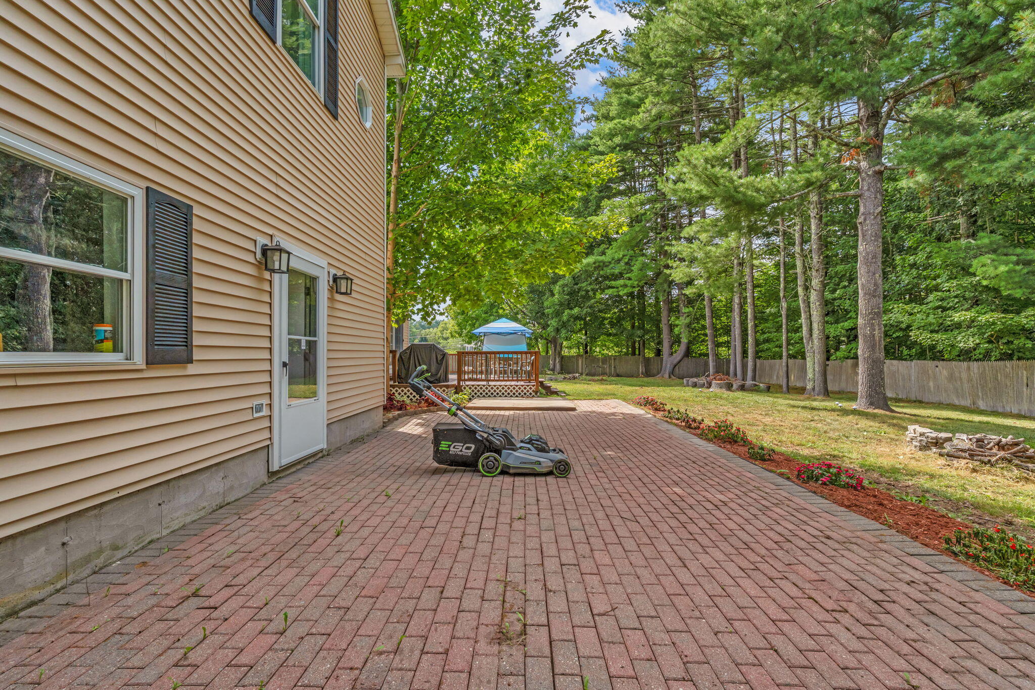 419 Hollis Road
