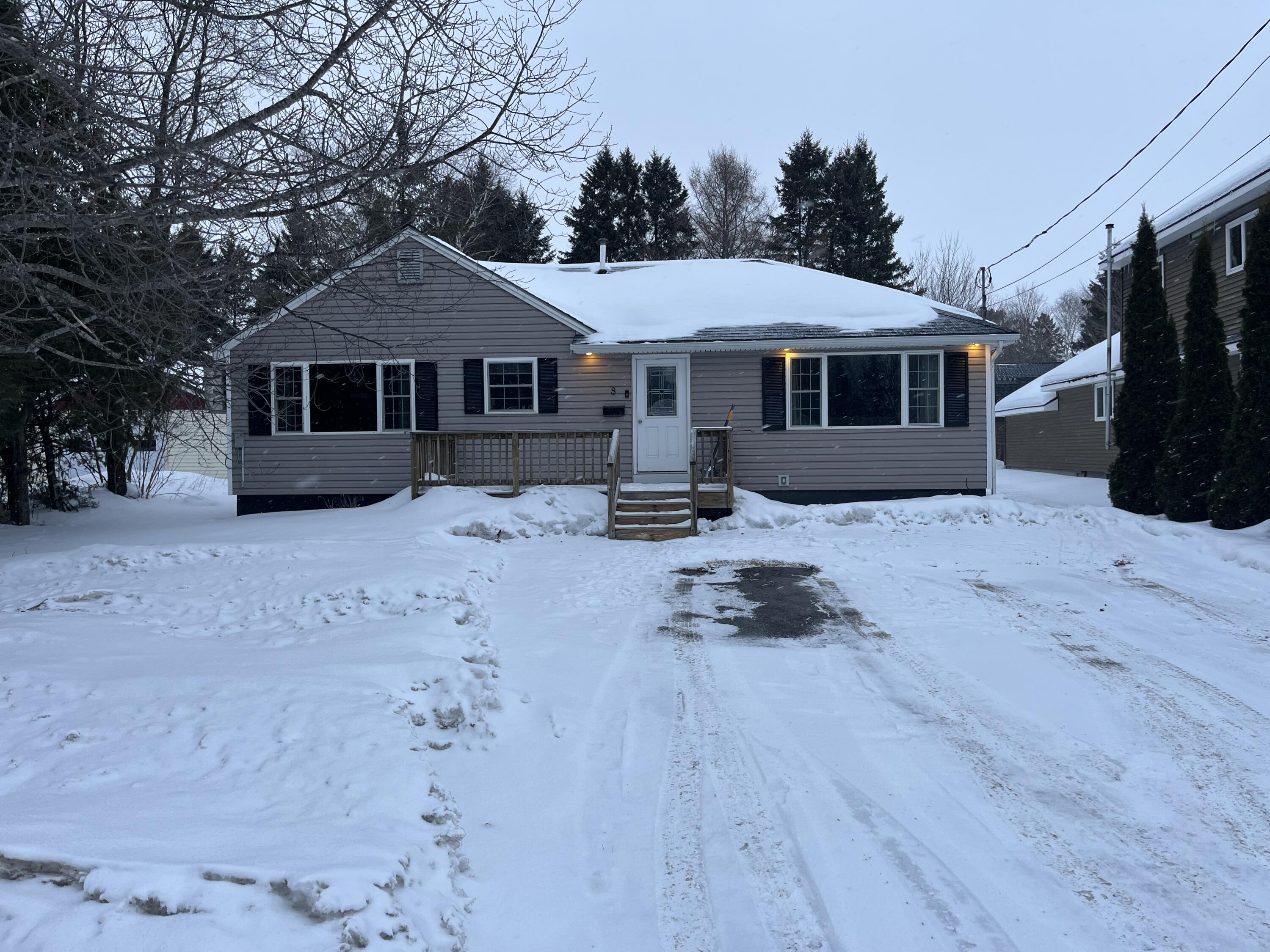 8 Lincoln Street