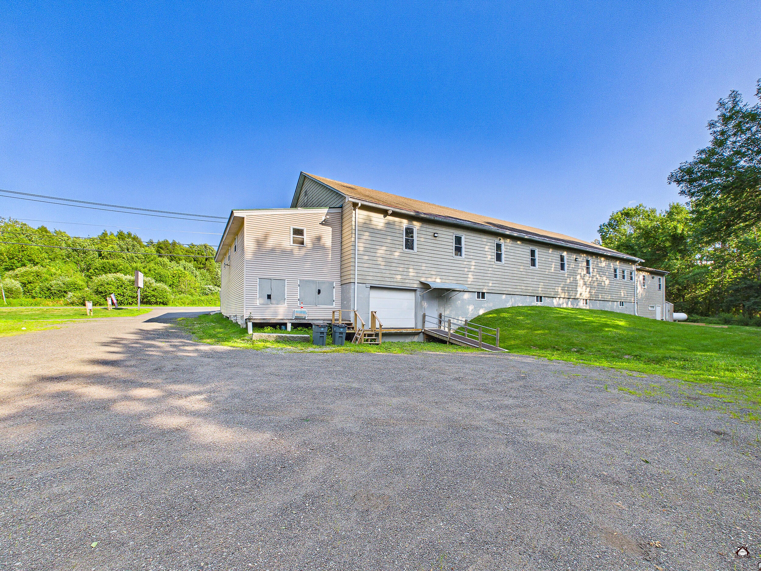 2880 Riverside Drive