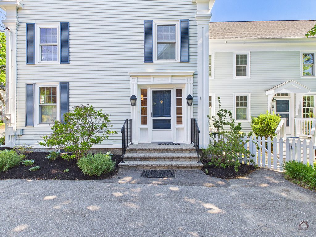 Photo of 1059 Washington Street, Bath, ME 04530 (MLS # 1664702)