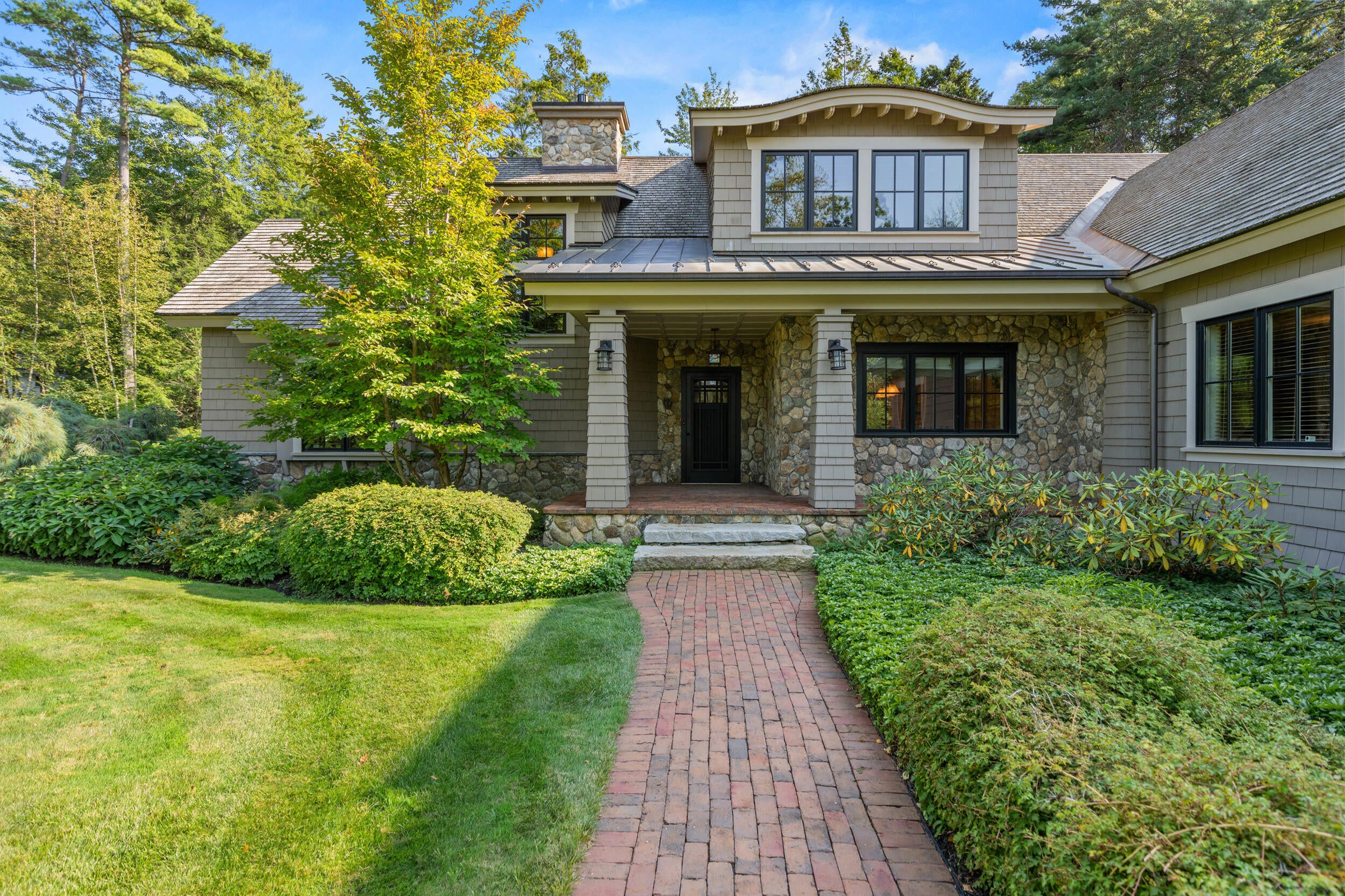 44 Maeves Way