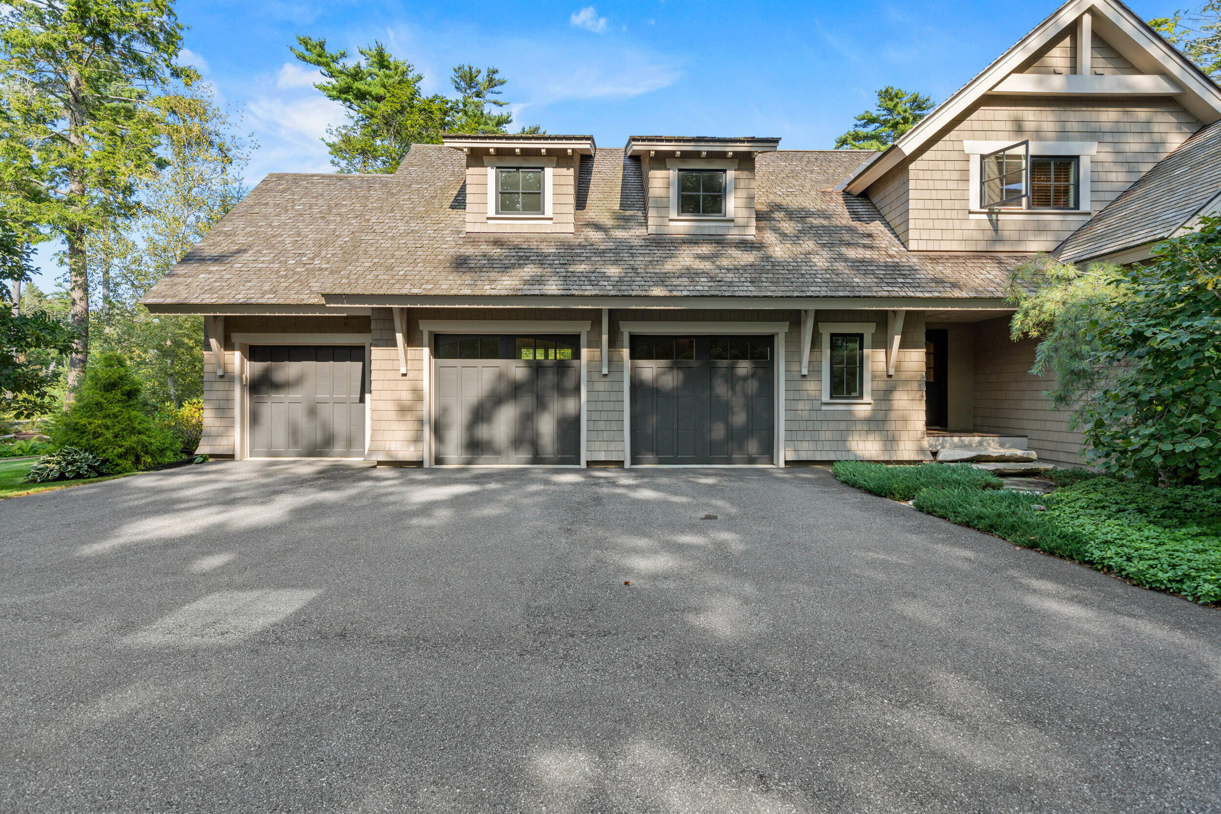 44 Maeves Way