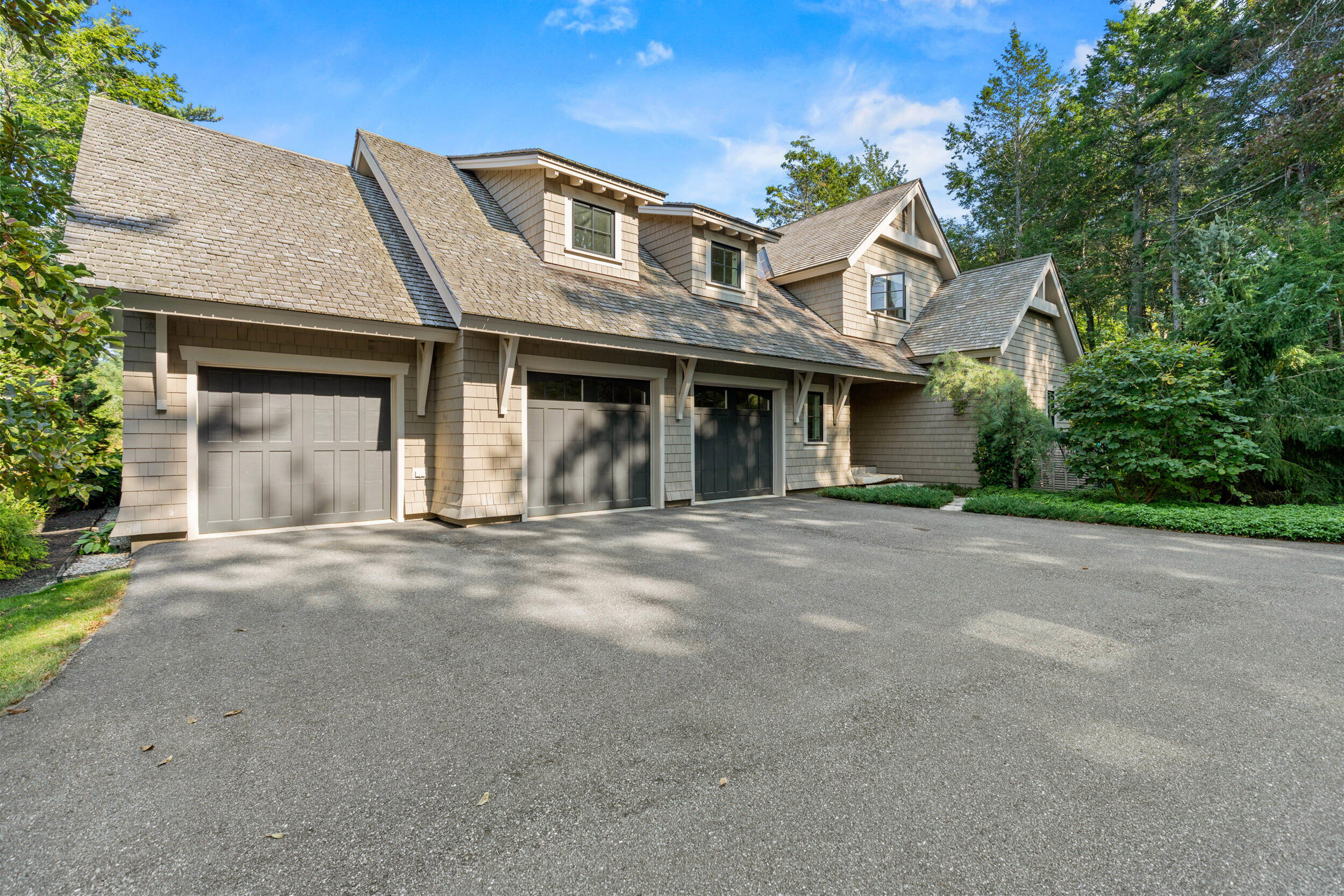 44 Maeves Way