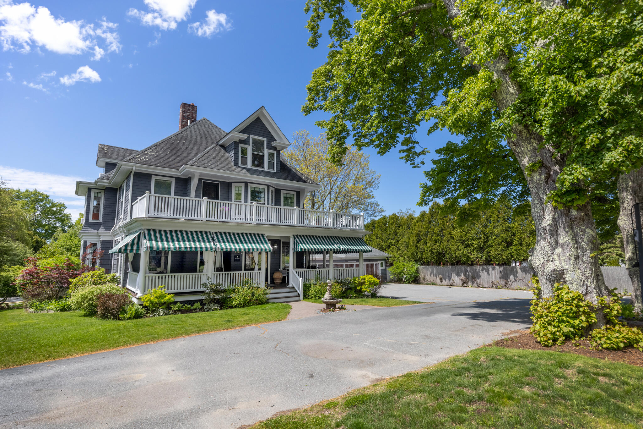 118 Clark Point Road