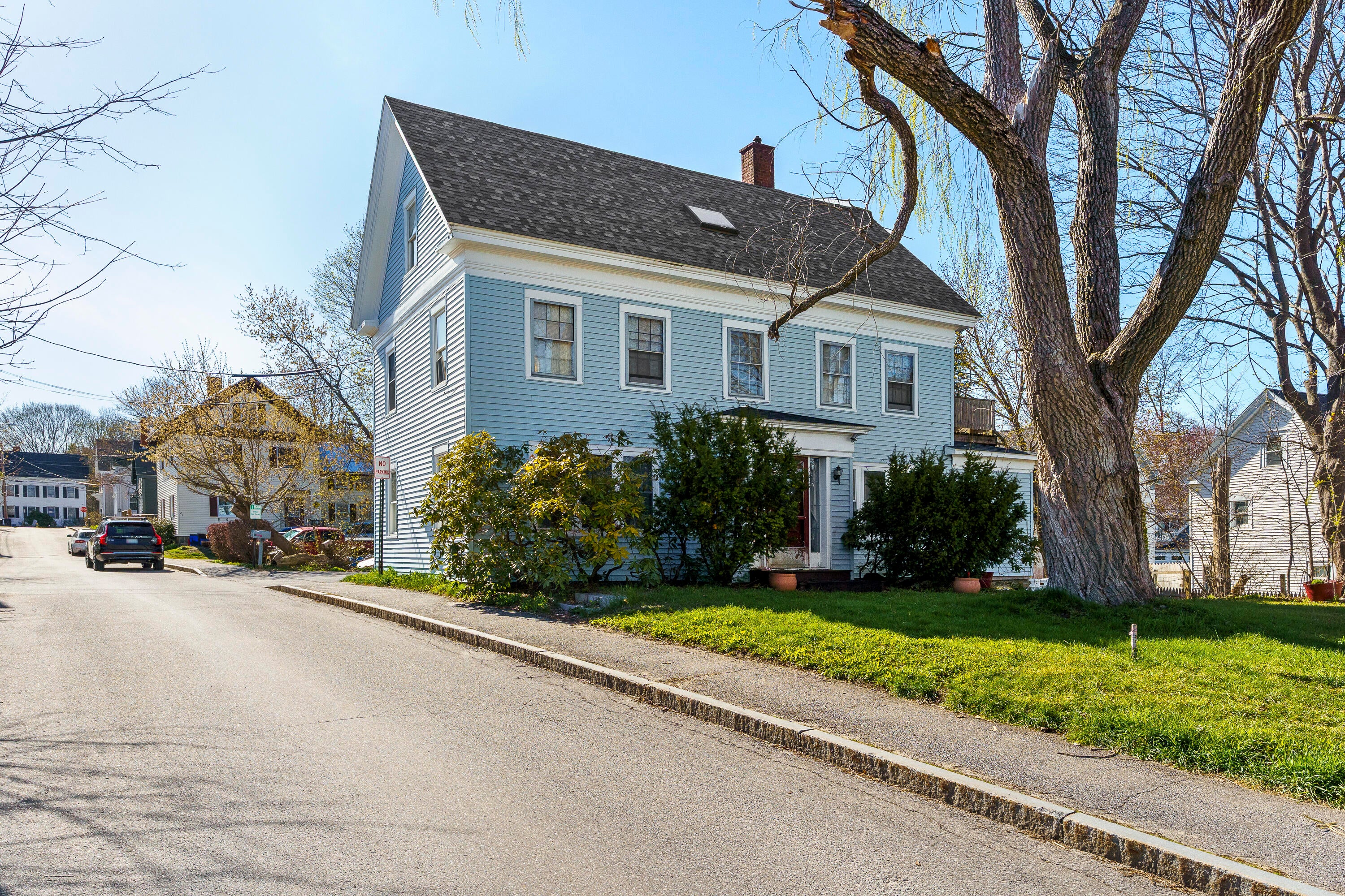 9 Pleasant Street