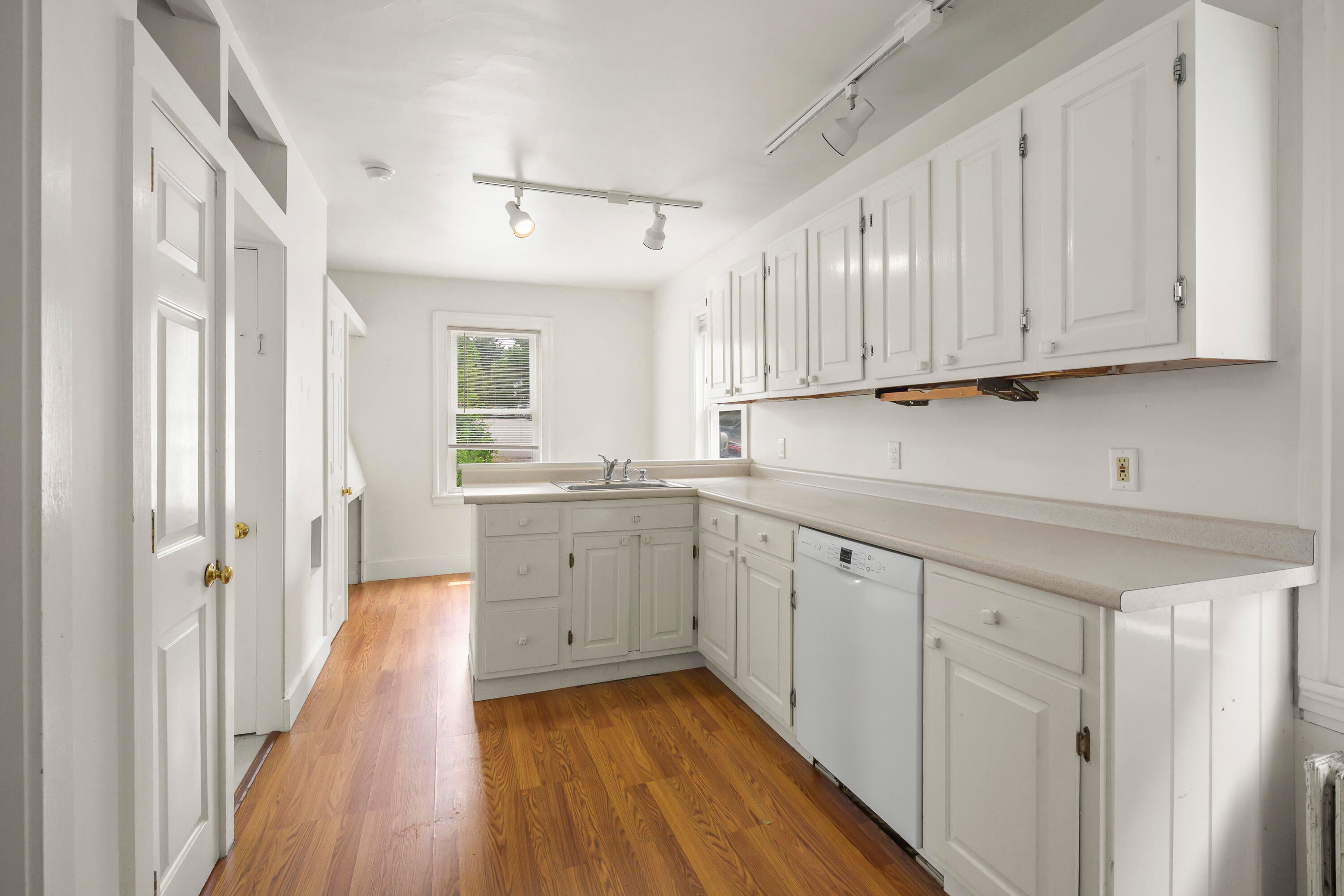 9 Pleasant Street