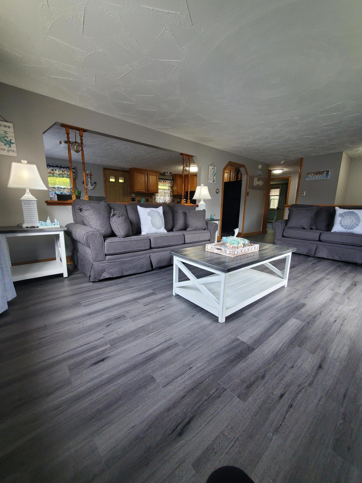 7 Echo Avenue