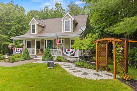 Photo of 7 Chase Street, Standish, ME 04084 (MLS # 1669384)