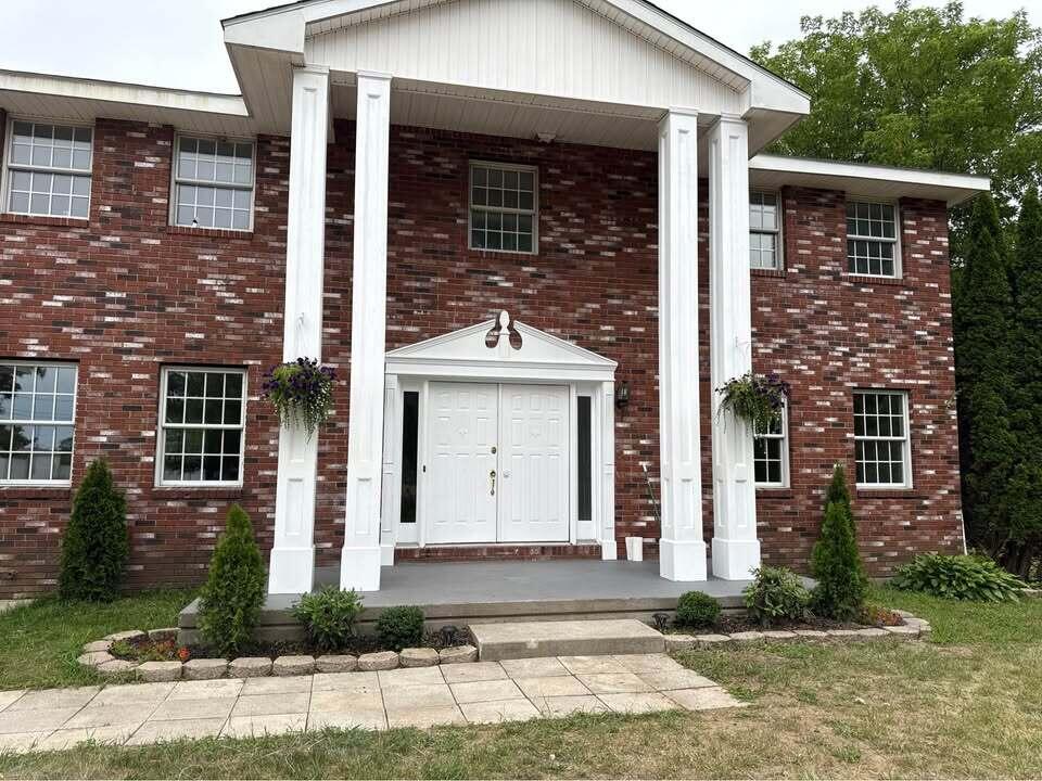 24 River Road