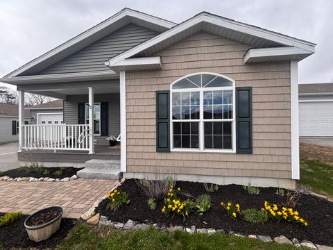 Photo of 12 David Drive, Scarborough, ME 04074 (MLS # 1654808)