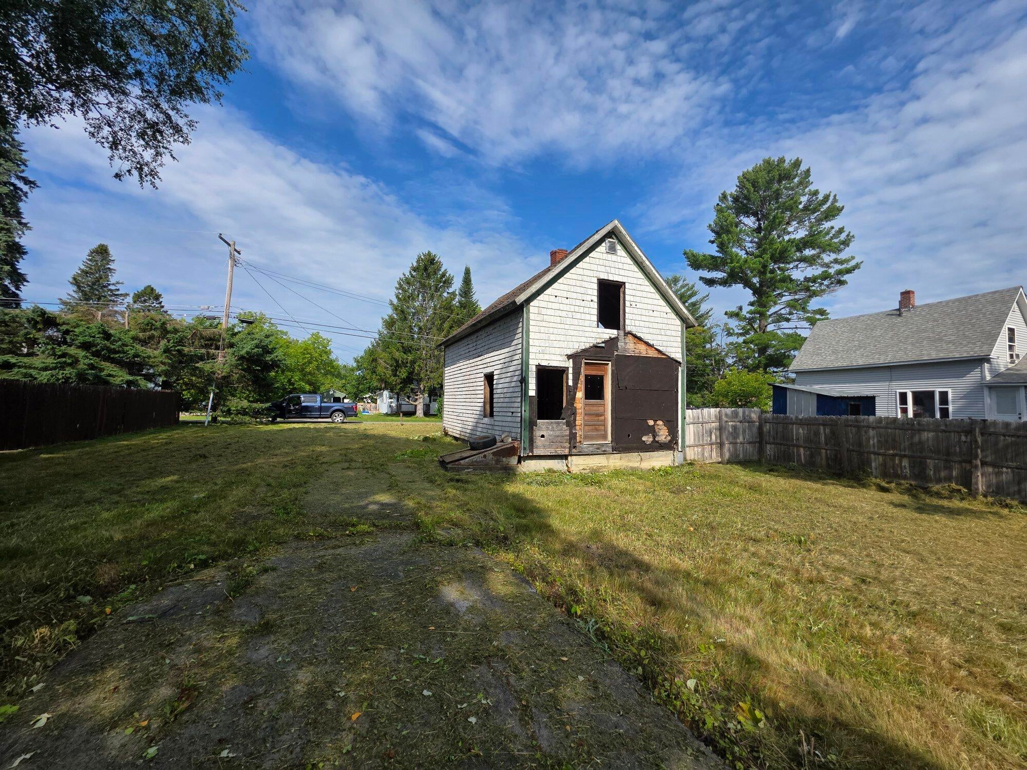 6 Delmont Street