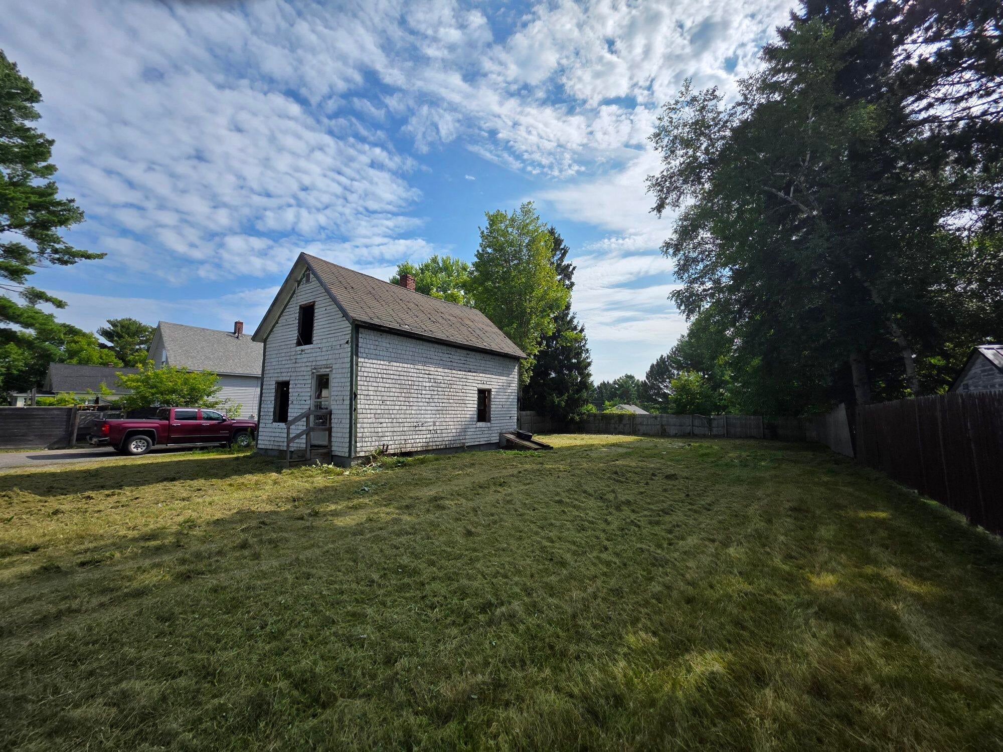 6 Delmont Street