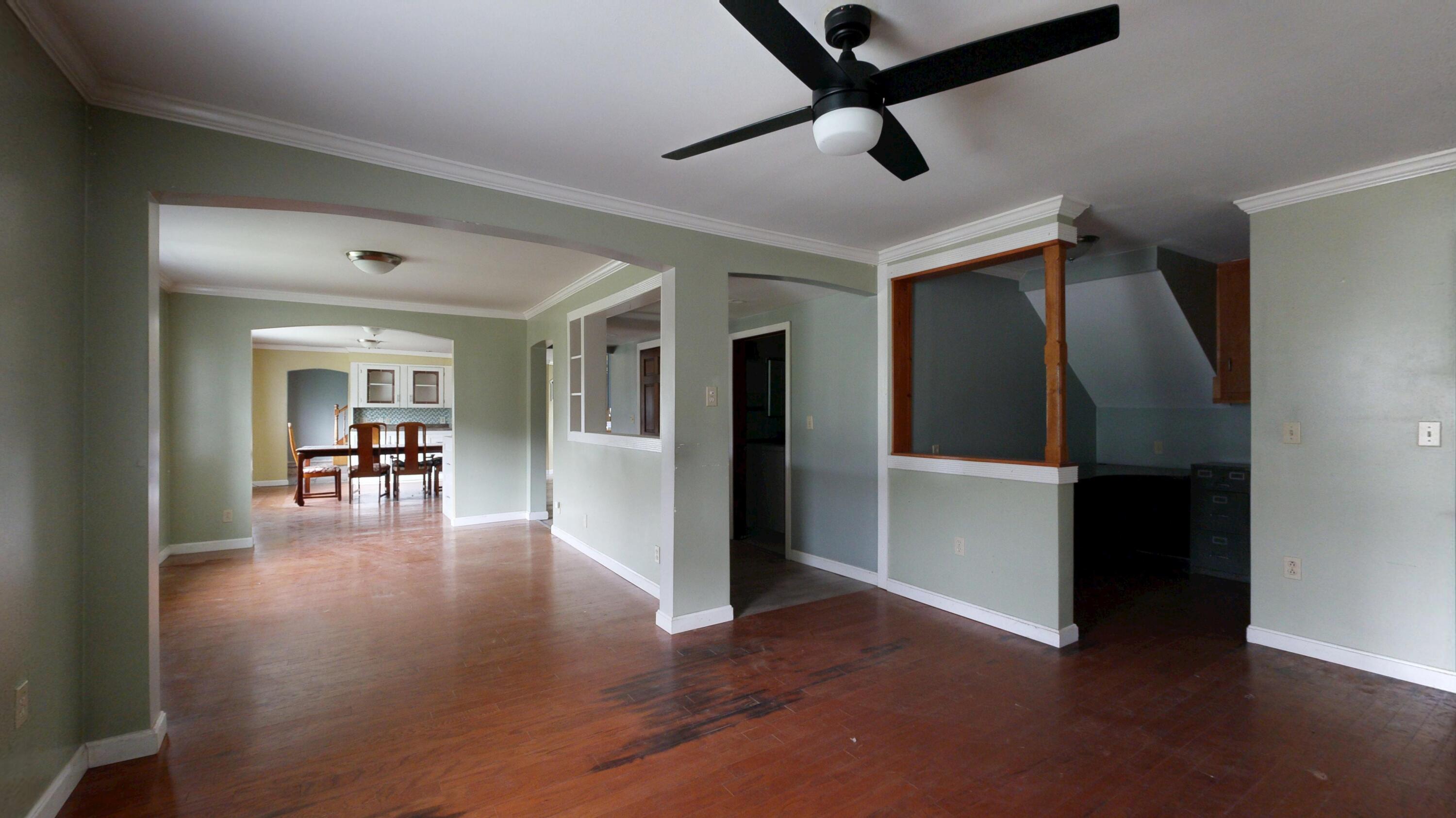 445 W River Road