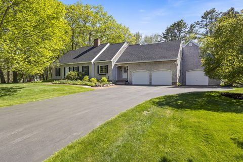 Photo of 9 Sea Spray Reach, Yarmouth, ME 04096 (MLS # 1664535)