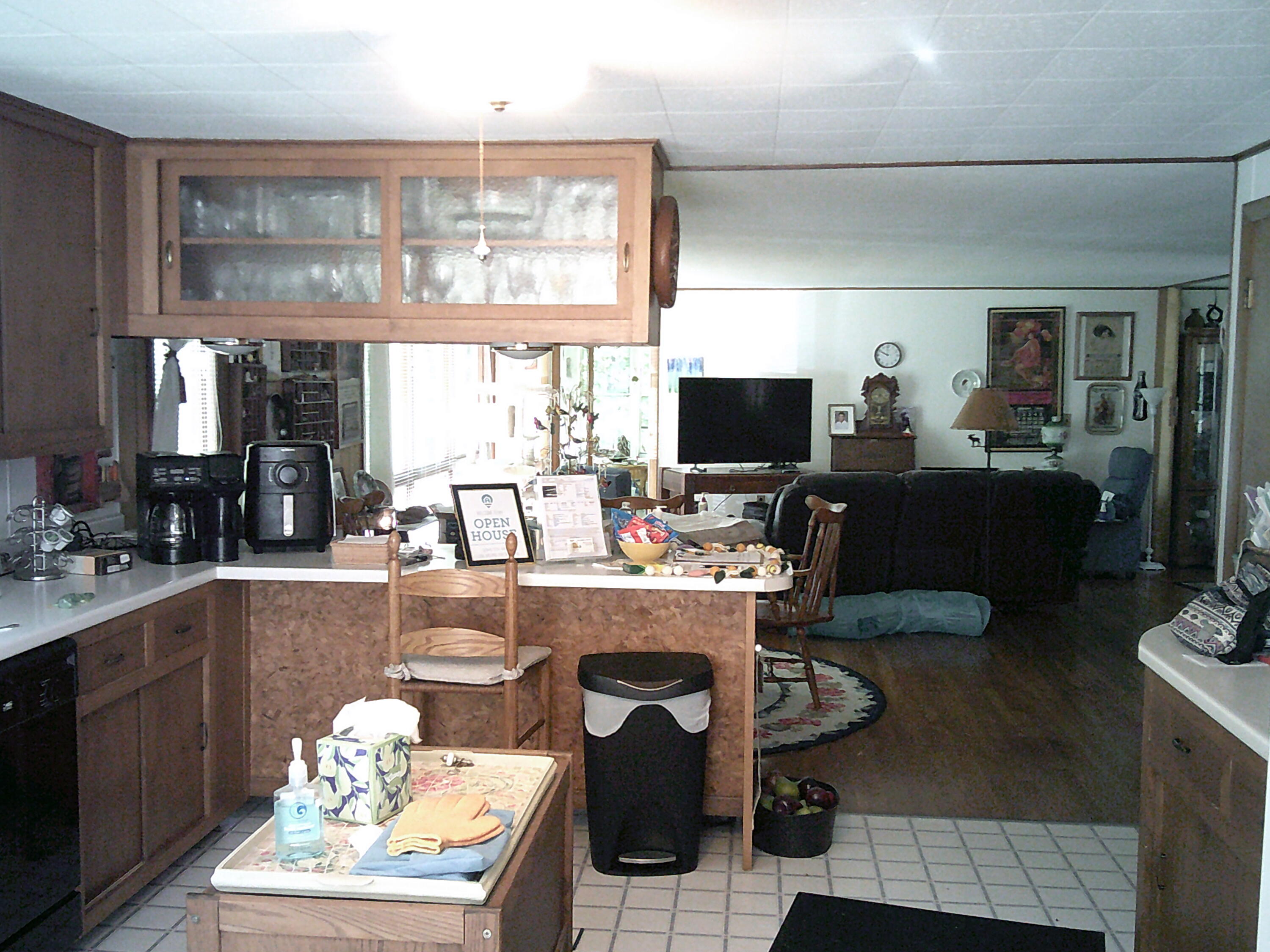 43 Round-The-Pond Road