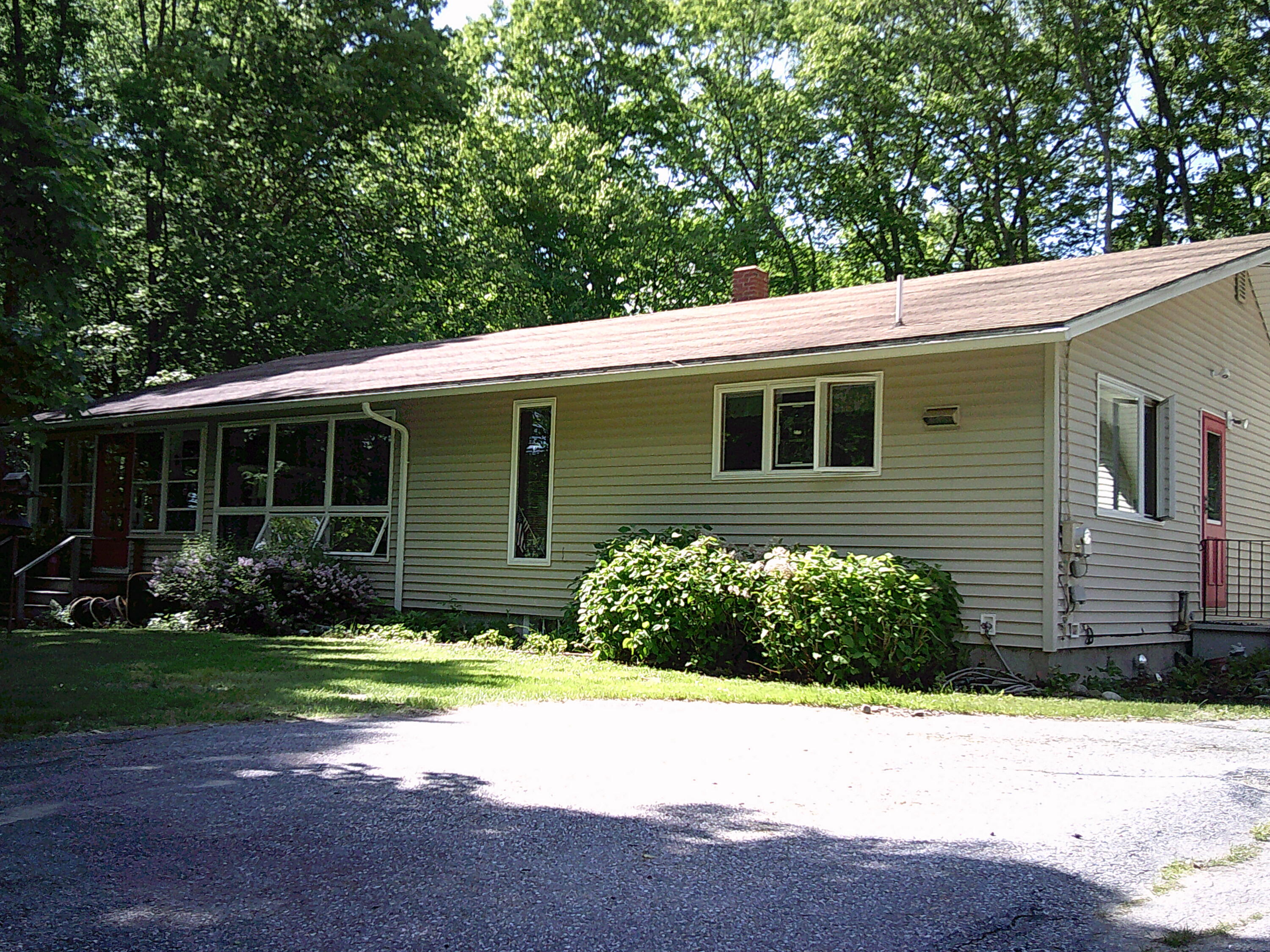 43 Round-The-Pond Road
