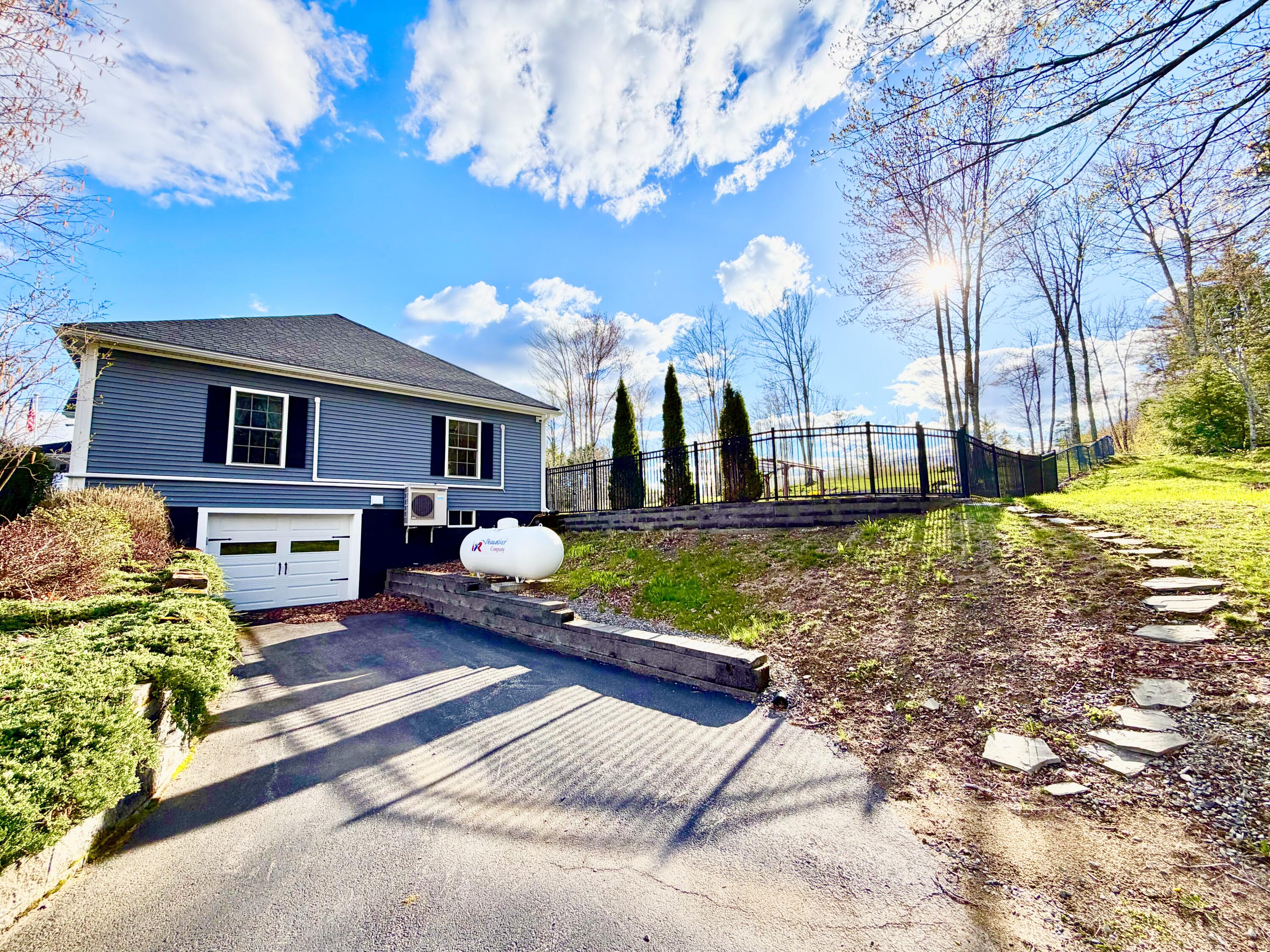 1 Deer Hill Lane