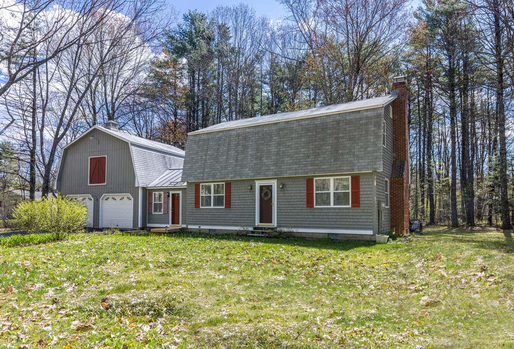 Photo of 17 Glenndale Circle, Scarborough, ME 04074 (MLS # 1661456)