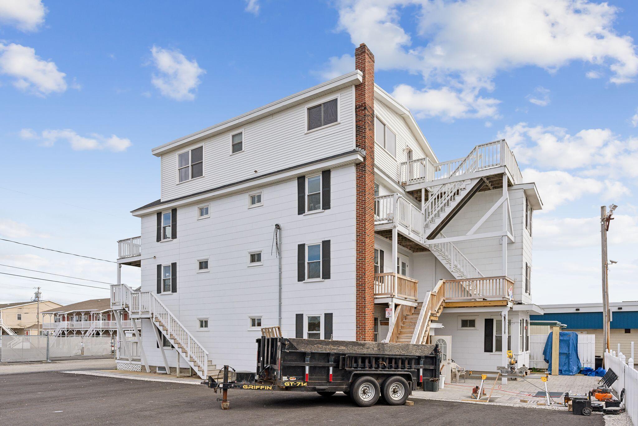 5 Kinney Avenue 102
