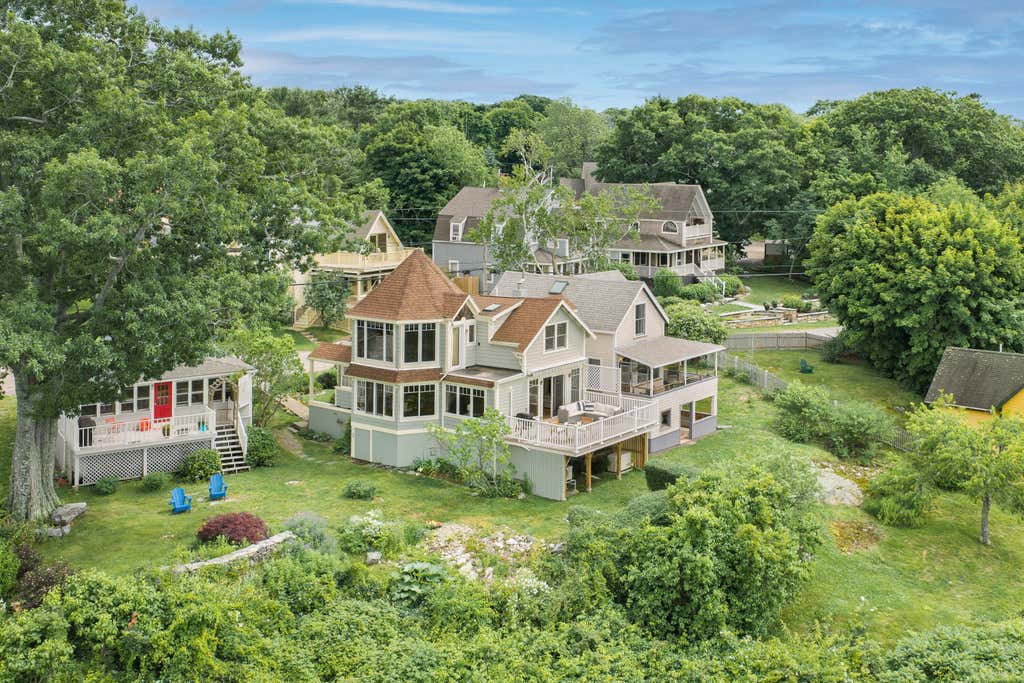Photo of 30 Pleasant Avenue, Portland, ME 04108 (MLS # 1669027)
