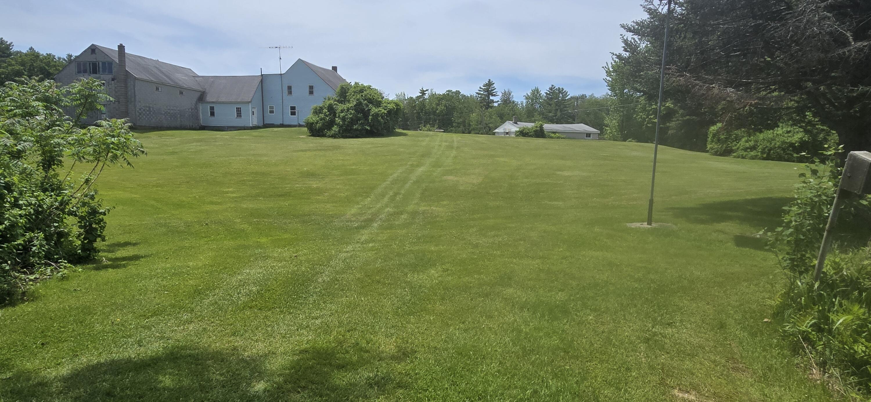 yard to pond2