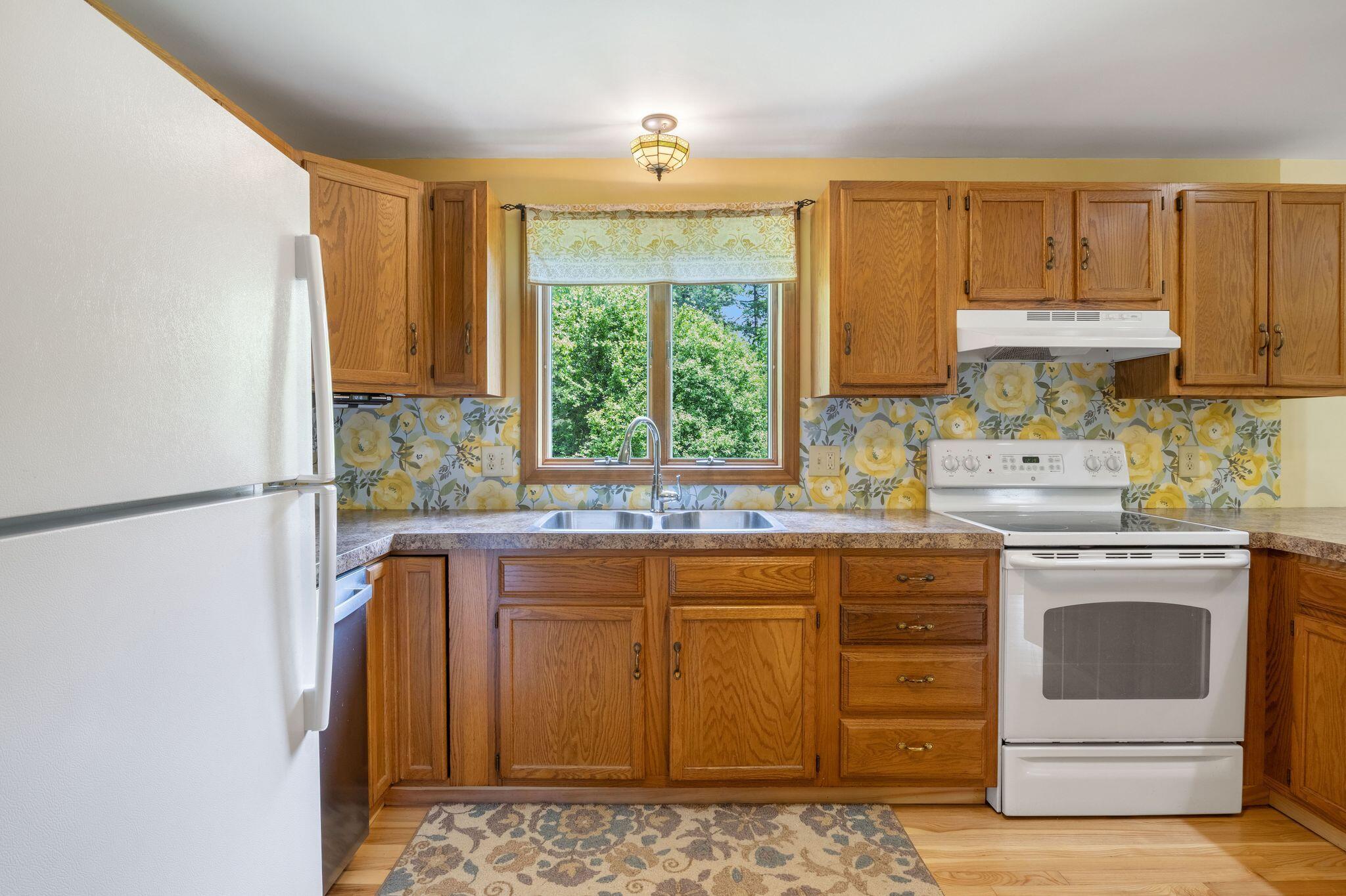 22 Crestwood Drive