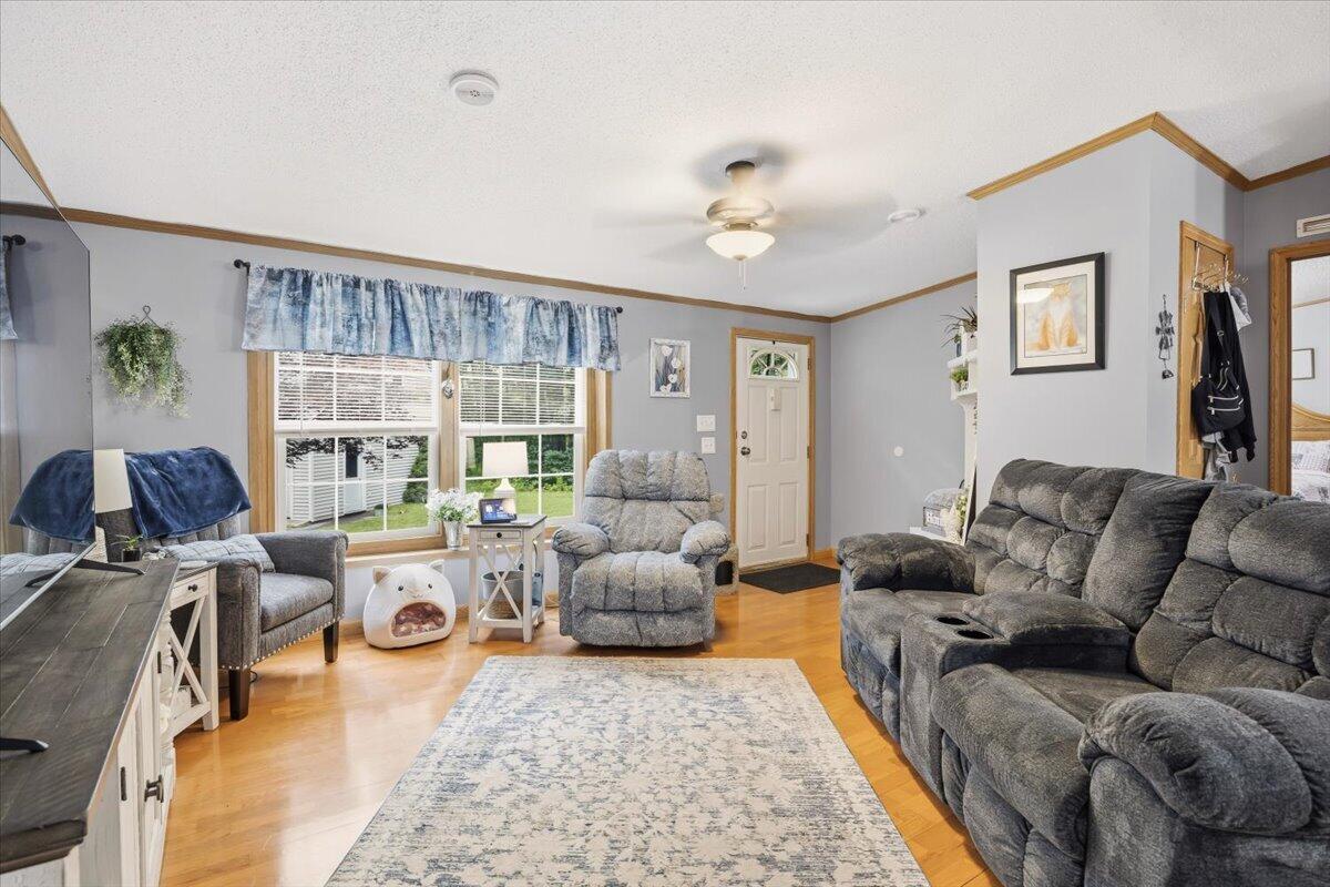 271 Mountain Road