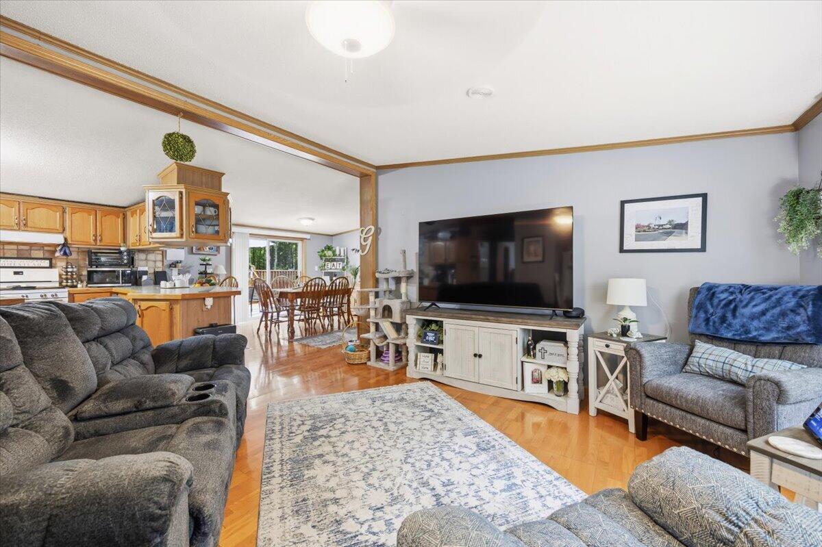 271 Mountain Road