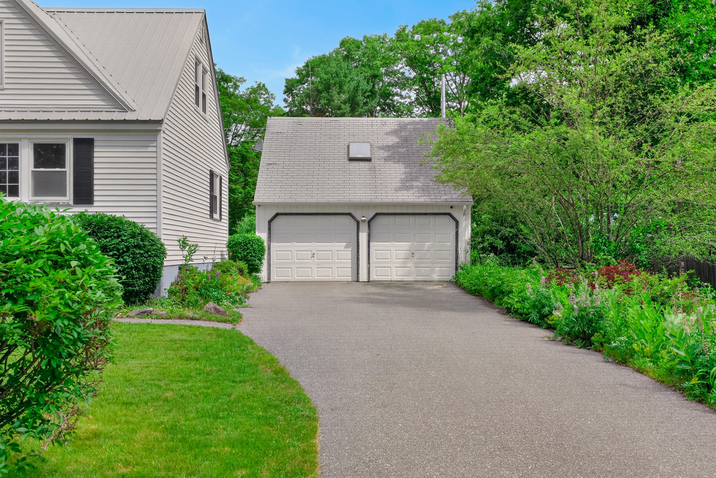 82 Columbia Avenue