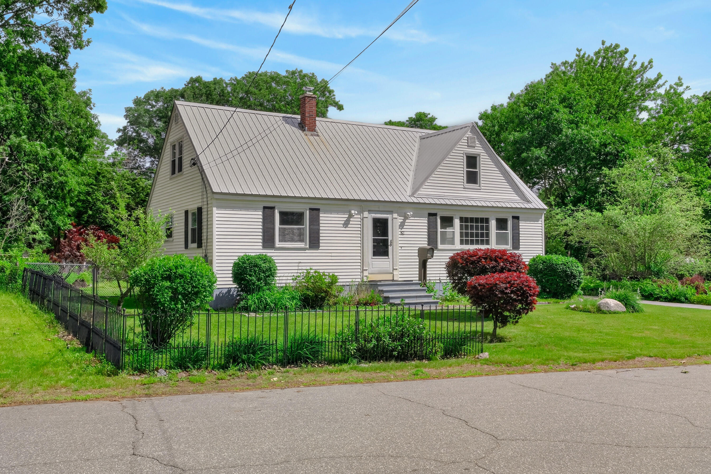 82 Columbia Avenue