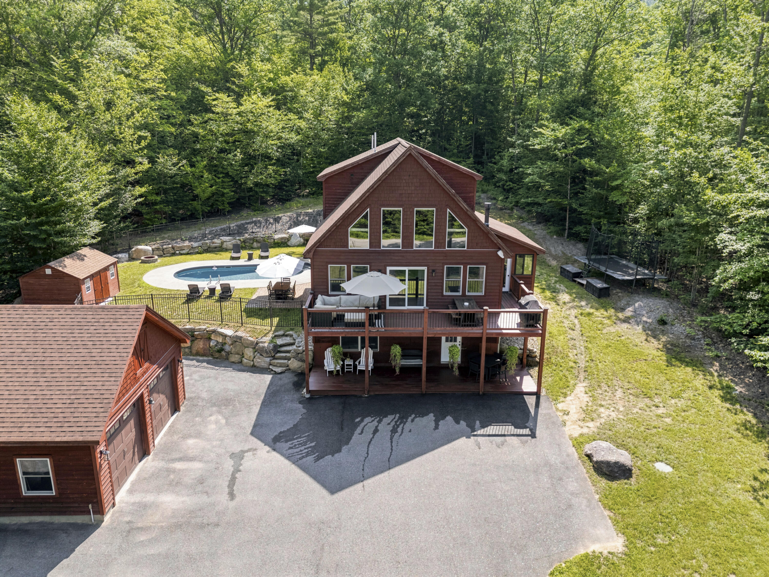4 Oak Ridge Road
