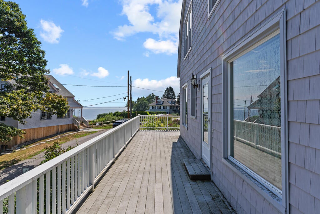 16 Glen Avenue