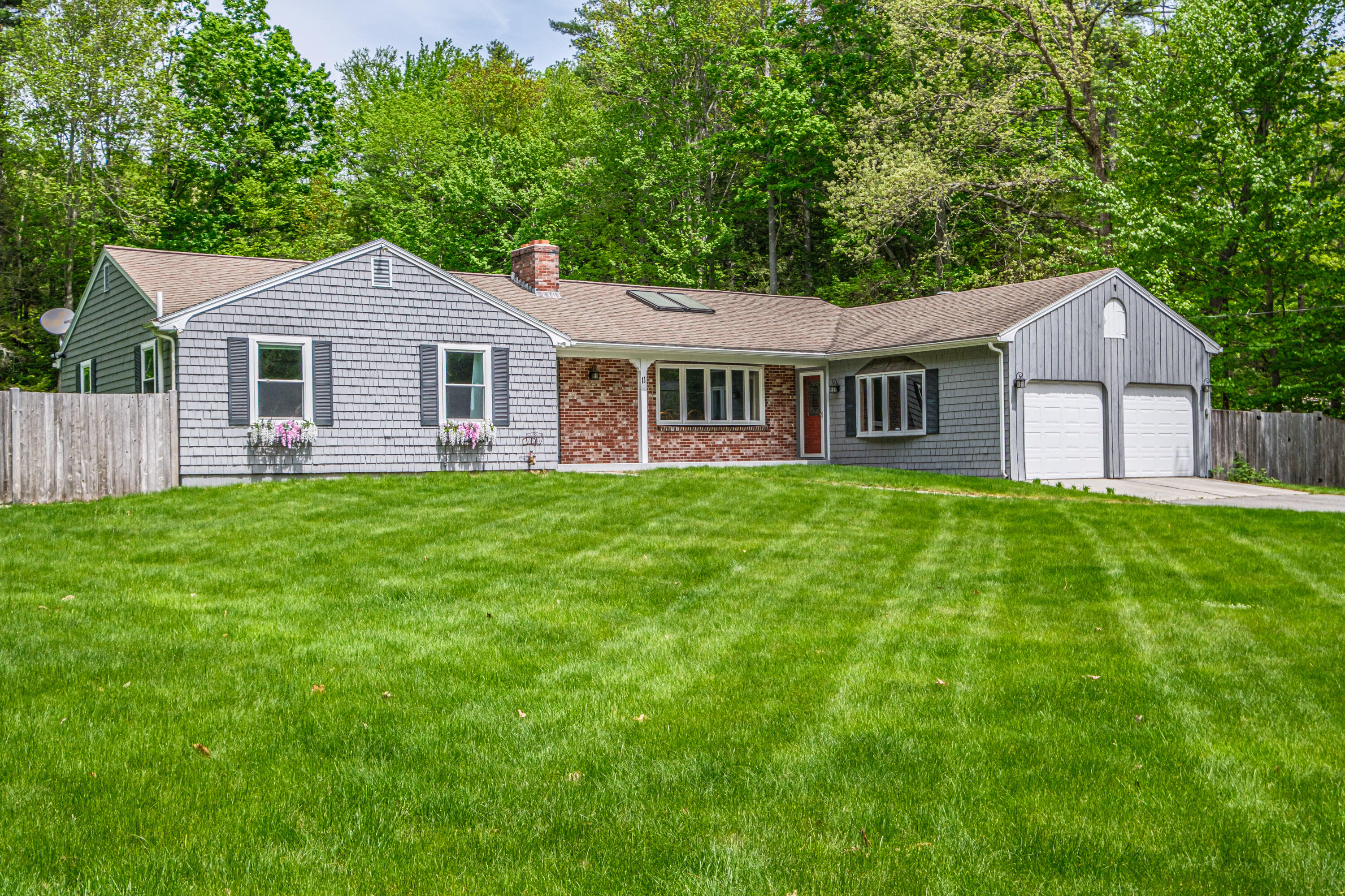11 Brookside Drive
