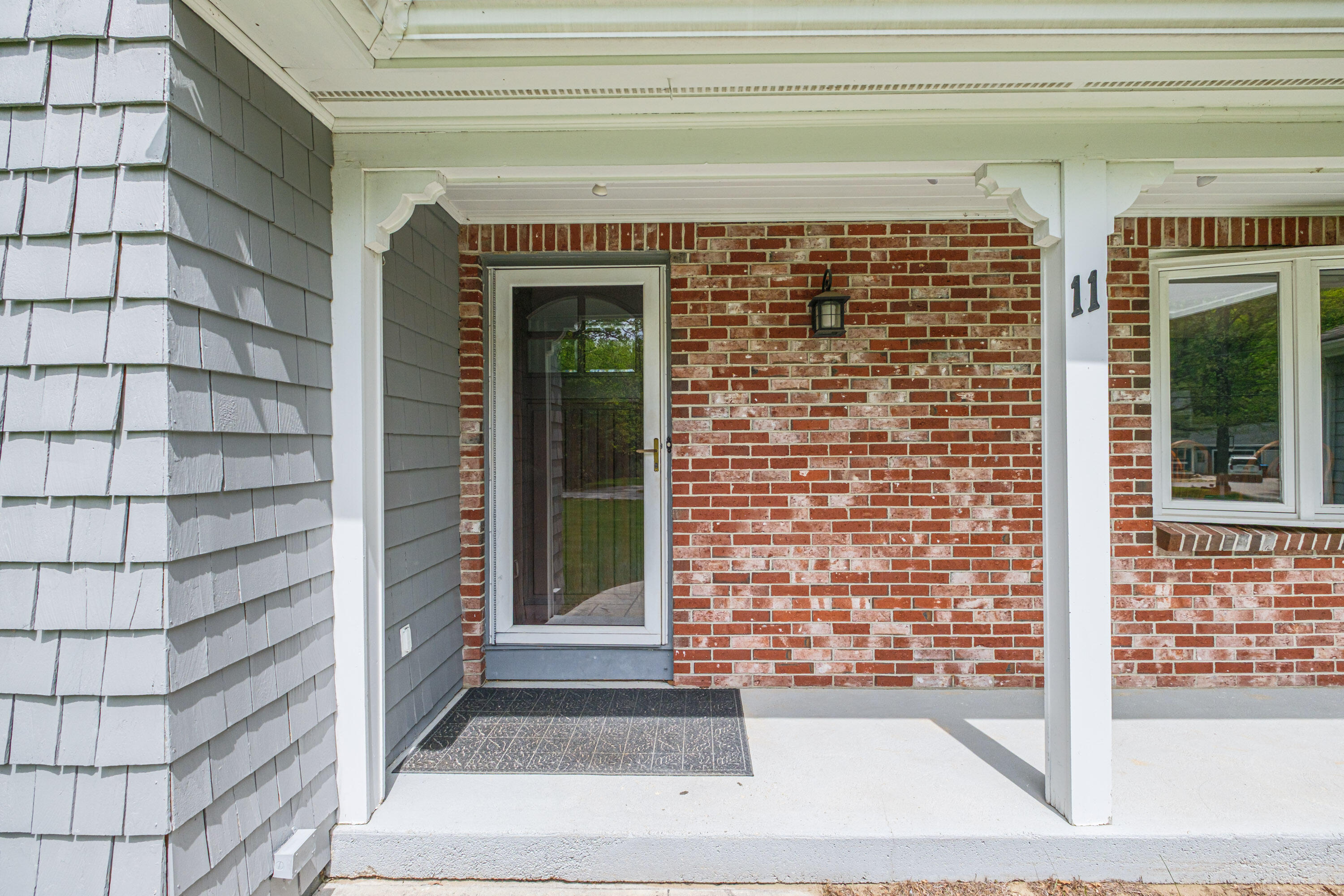 11 Brookside Drive