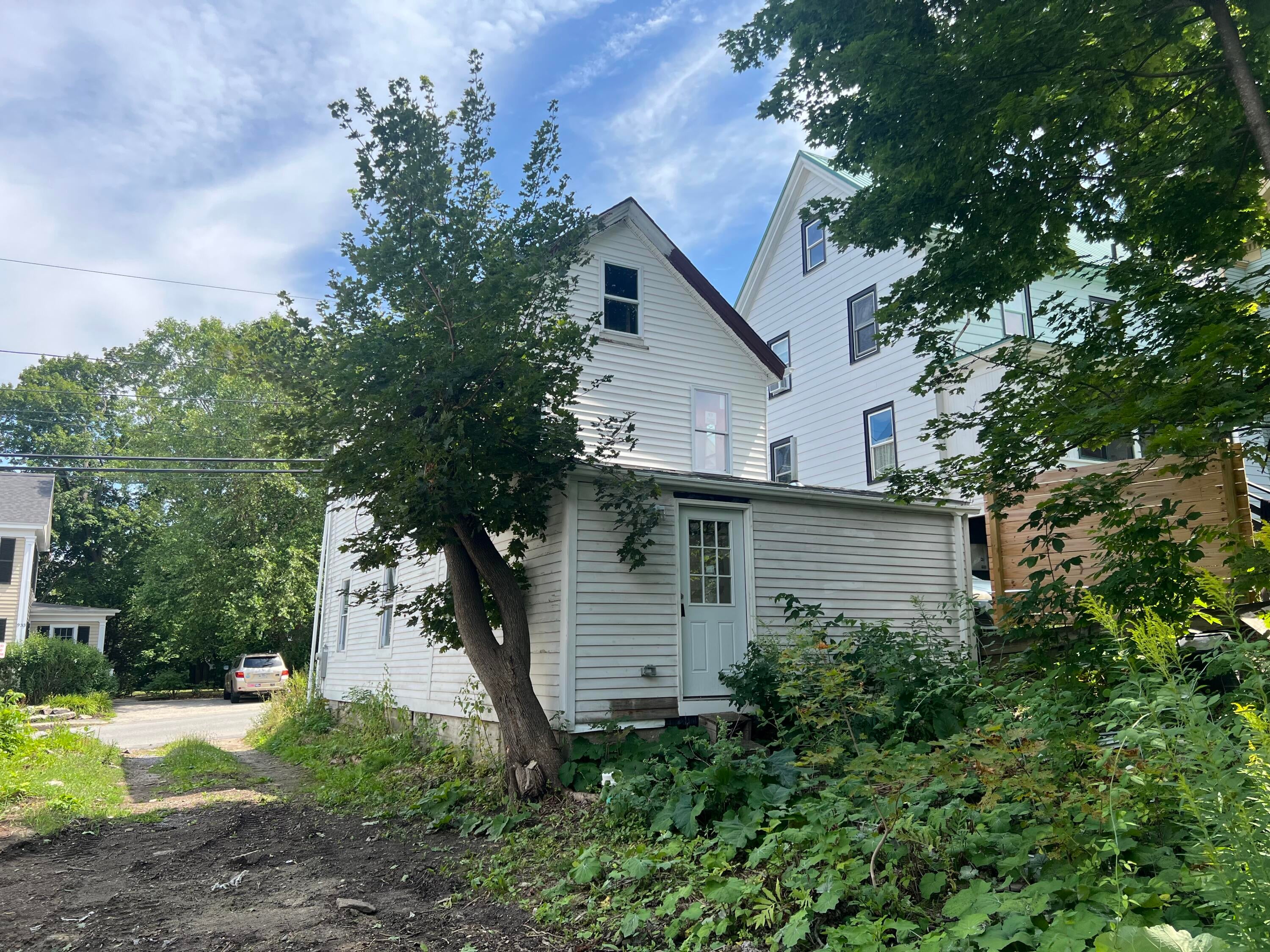 932 High Street
